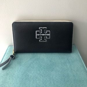Tory Burch wallet